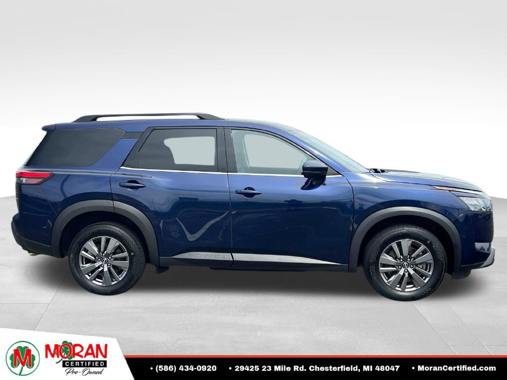 Used 2025 Nissan Pathfinder SV AWD/4WD image 6