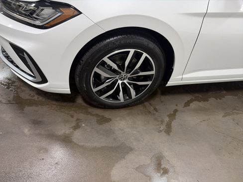 New 2026 Volkswagen Jetta SE image 9