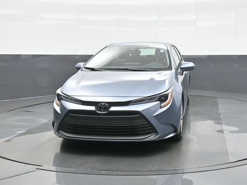 Used 2024 Toyota Corolla LE FWD image 2