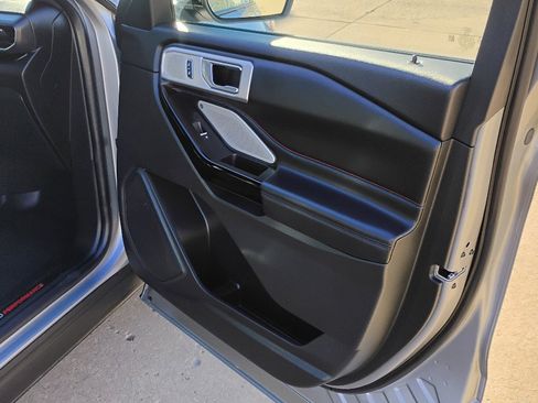 Used 2022 Ford Explorer ST w/ Equipment Group 401A image 21