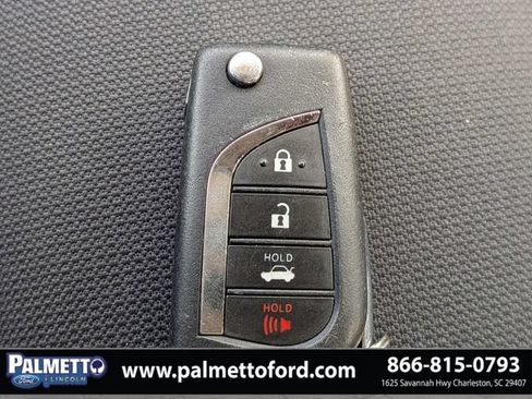 Used 2022 Toyota Corolla LE FWD image 25