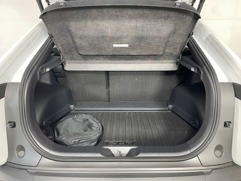 New 2026 Toyota C-HR AWD/4WD image 10