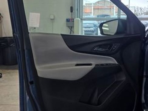Used 2024 Chevrolet Equinox LS w/ LS Convenience Package image 11