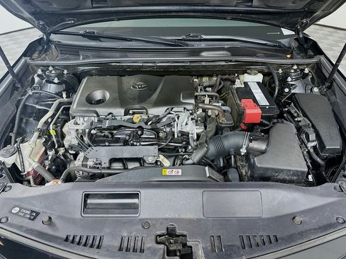 Used 2019 Toyota Camry LE FWD image 31