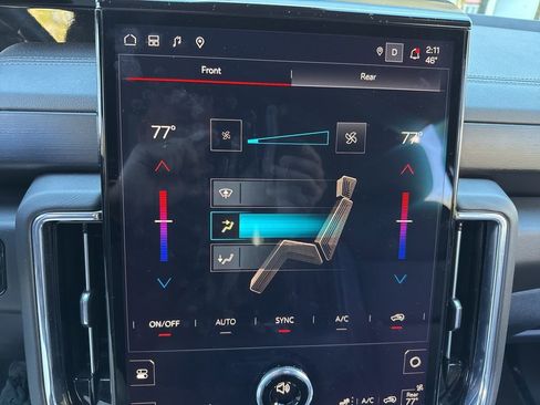 Used 2025 GMC Yukon Denali image 40