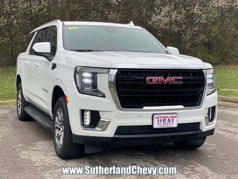 Used 2024 GMC Yukon XL SLE image 9