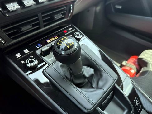 Used 2026 Porsche 911 GT3 RWD image 23