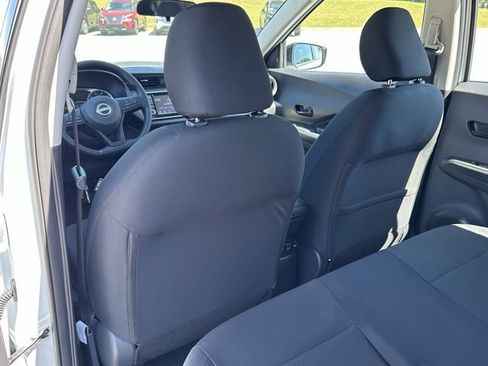 New 2025 Nissan Kicks Play S image 19