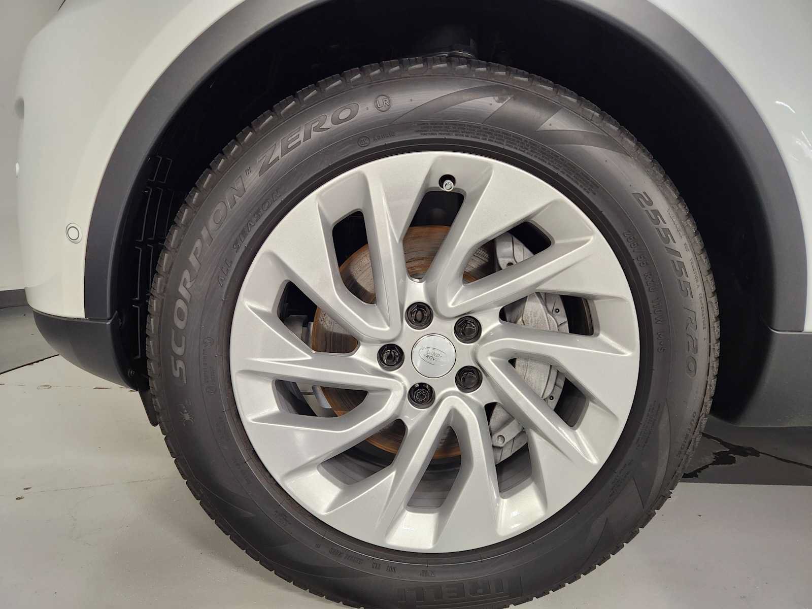 Used 2026 Land Rover Discovery S AWD/4WD image 8