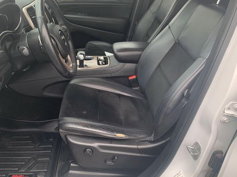 Used 2015 Jeep Grand Cherokee Altitude AWD/4WD image 18