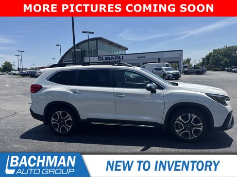 Certified 2023 Subaru Ascent Touring AWD/4WD image 2