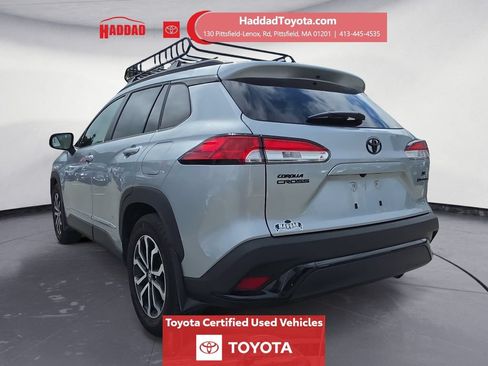 Certified 2025 Toyota Corolla Cross AWD Hybrid w/ Moonroof Package image 3