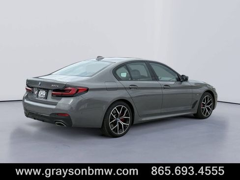 Used 2022 BMW 530e xDrive w/ Premium Package image 3