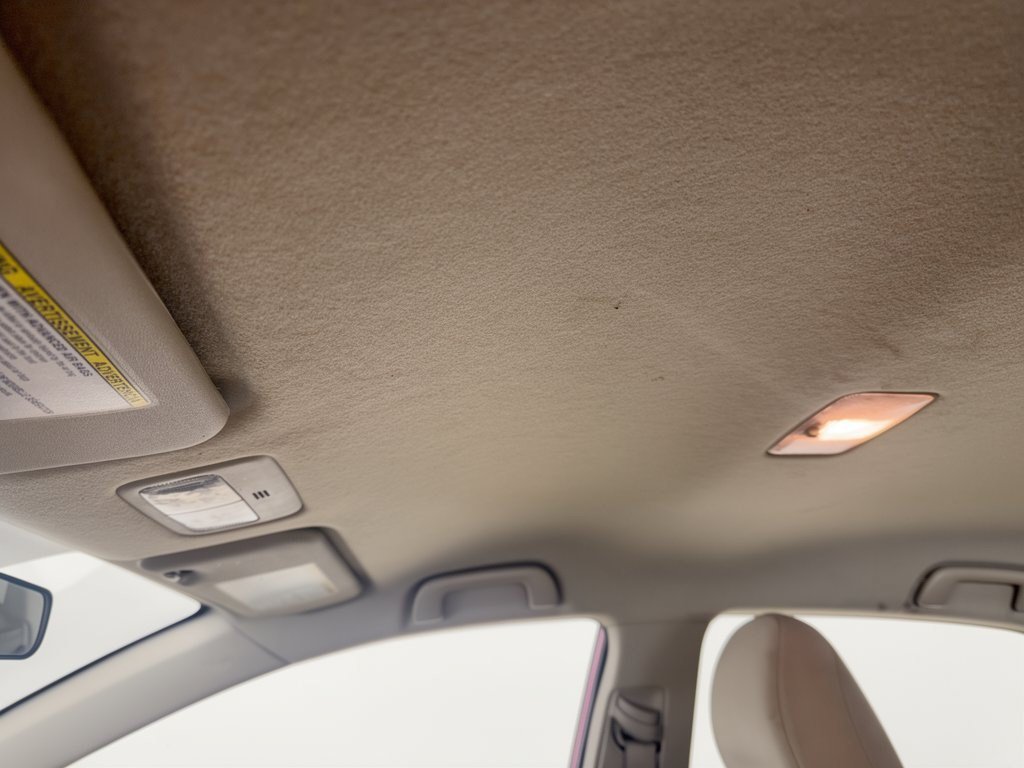 Used 2013 Toyota Corolla LE FWD image 27