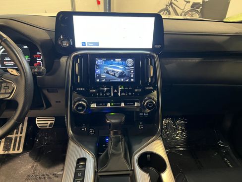 Used 2024 Lexus LX 600 F Sport AWD/4WD image 16
