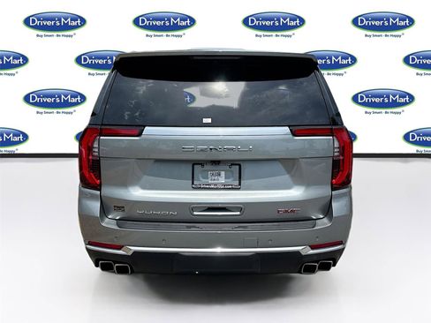 Used 2025 GMC Yukon Denali AWD/4WD image 6