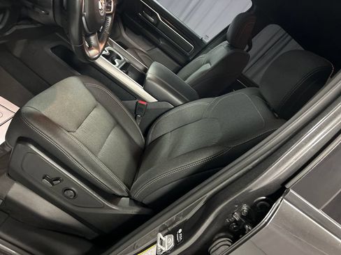Used 2022 RAM 1500 Big Horn AWD/4WD image 12