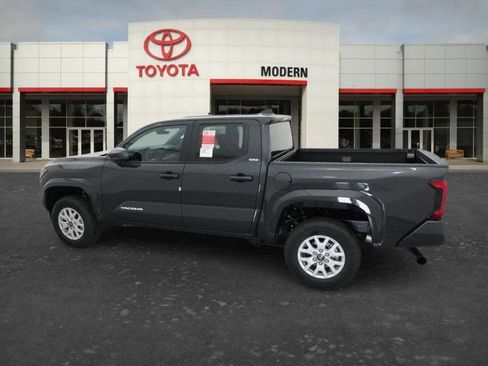 New 2026 Toyota Tacoma SR5 AWD/4WD image 3