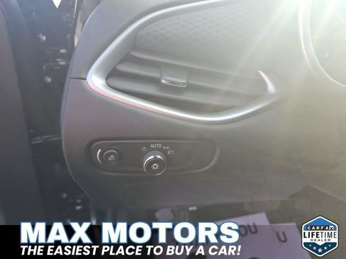Used 2025 Chevrolet Malibu RS FWD image 18