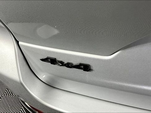 New 2025 Jeep Grand Cherokee Laredo image 10