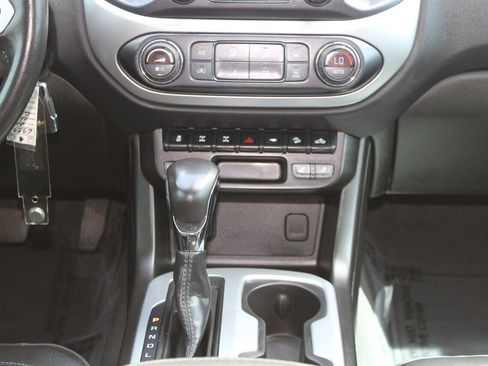 Used 2022 Chevrolet Colorado ZR2 AWD/4WD image 29