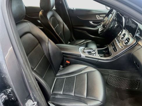 Used 2019 Mercedes-Benz C 300 4MATIC Sedan image 29
