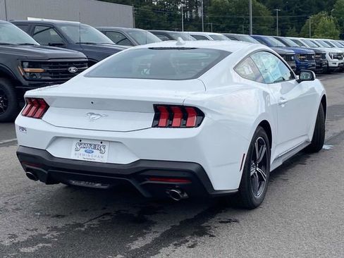 New 2025 Ford Mustang Coupe image 5