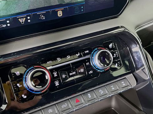 Certified 2025 GMC Sierra 1500 AT4X image 15