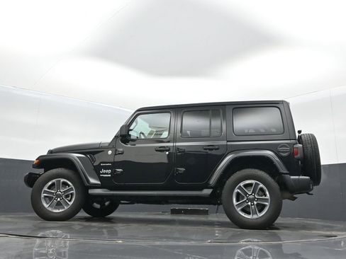 Certified 2022 Jeep Wrangler Unlimited Sahara AWD/4WD image 33