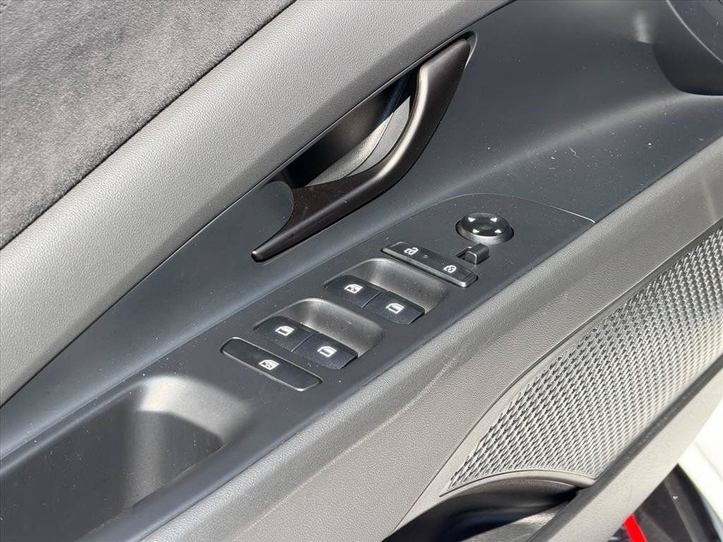 Used 2026 Hyundai Elantra N FWD image 14