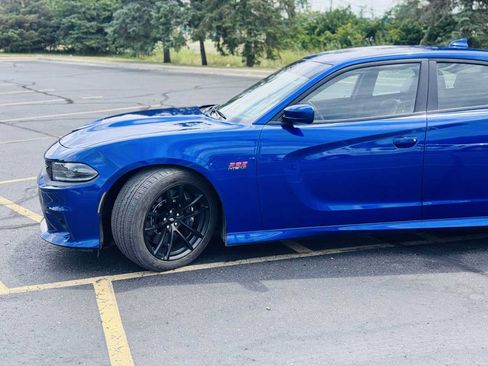 Used 2022 Dodge Charger Scat Pack w/ Dynamics Package RWD image 11