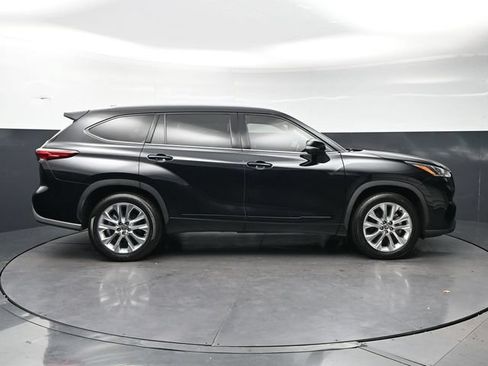Used 2020 Toyota Highlander Limited FWD image 4