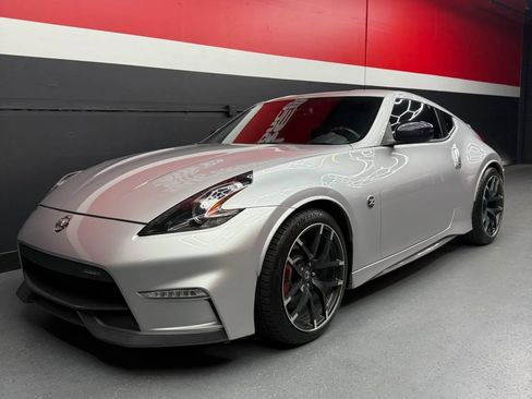 Used 2017 Nissan 370Z NISMO RWD image 1