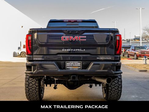 Used 2024 GMC Sierra 2500 Denali w/ Denali Reserve Package image 8