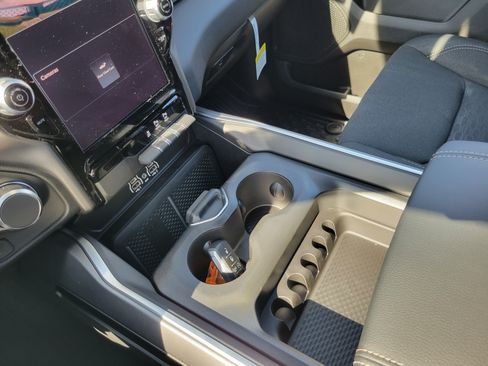 New 2026 RAM 1500 Big Horn AWD/4WD image 15