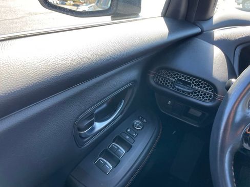 Used 2023 Honda HR-V Sport image 22