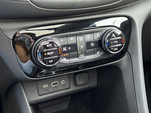 Certified 2023 Buick Encore GX Select w/ Experience Buick Package image 35