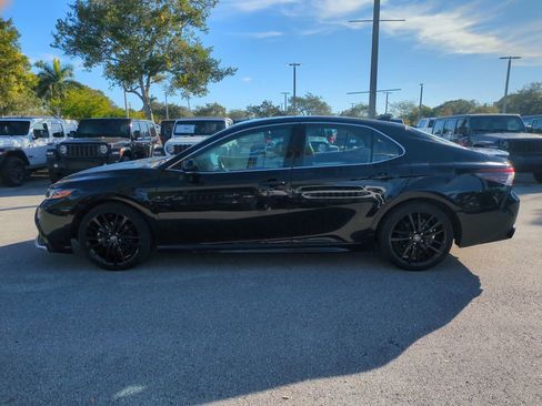 Used 2023 Toyota Camry XSE image 9