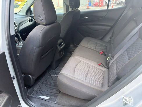 Used 2019 Chevrolet Equinox LT FWD image 11