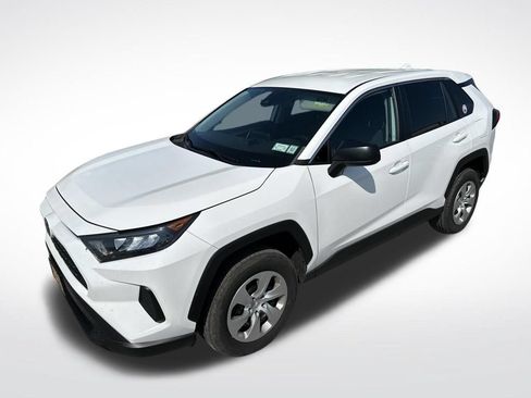 Used 2022 Toyota RAV4 LE AWD/4WD image 7