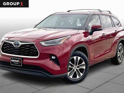 Used 2021 Toyota Highlander XLE