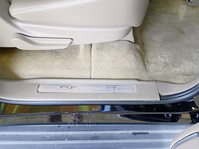 Used 2015 Chevrolet Suburban LT RWD image 52