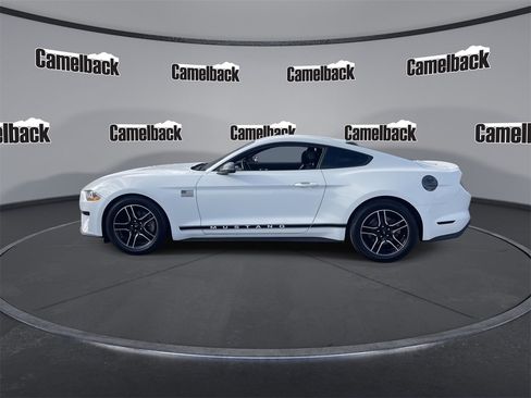 Used 2019 Ford Mustang Premium image 4