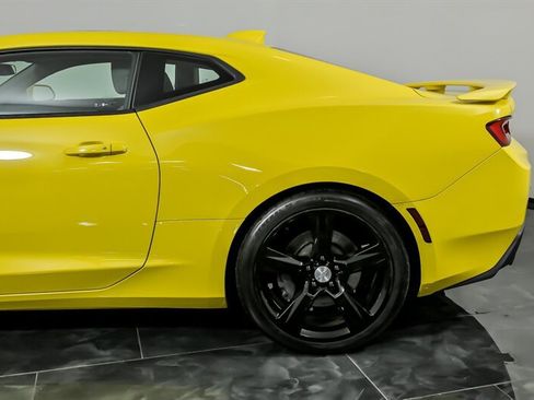 Used 2018 Chevrolet Camaro SS RWD image 6