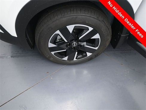 New 2025 Nissan Kicks SV image 35