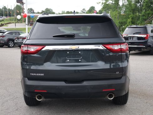 Used 2021 Chevrolet Traverse LT FWD image 4