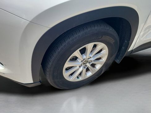 Used 2024 Toyota Grand Highlander XLE image 18