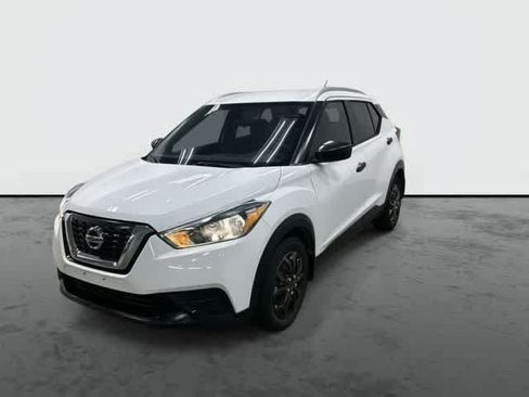 Used 2019 Nissan Kicks S FWD image 7
