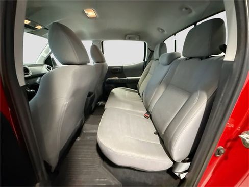 Certified 2019 Toyota Tacoma SR5 image 19