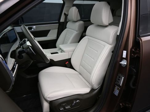 Used 2025 Hyundai Santa Fe Calligraphy image 17